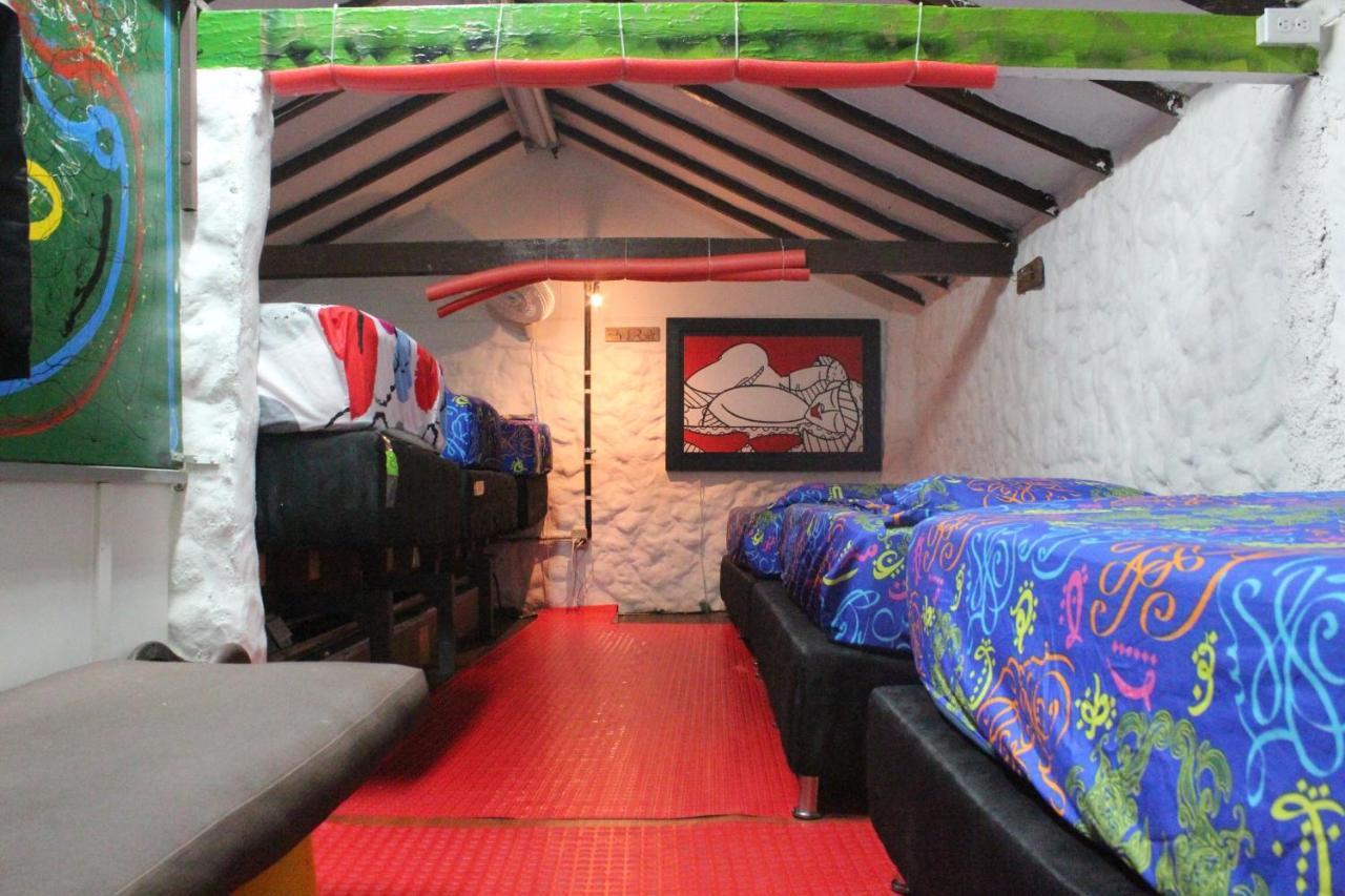 Mila Hostel Medellin Ngoại thất bức ảnh
